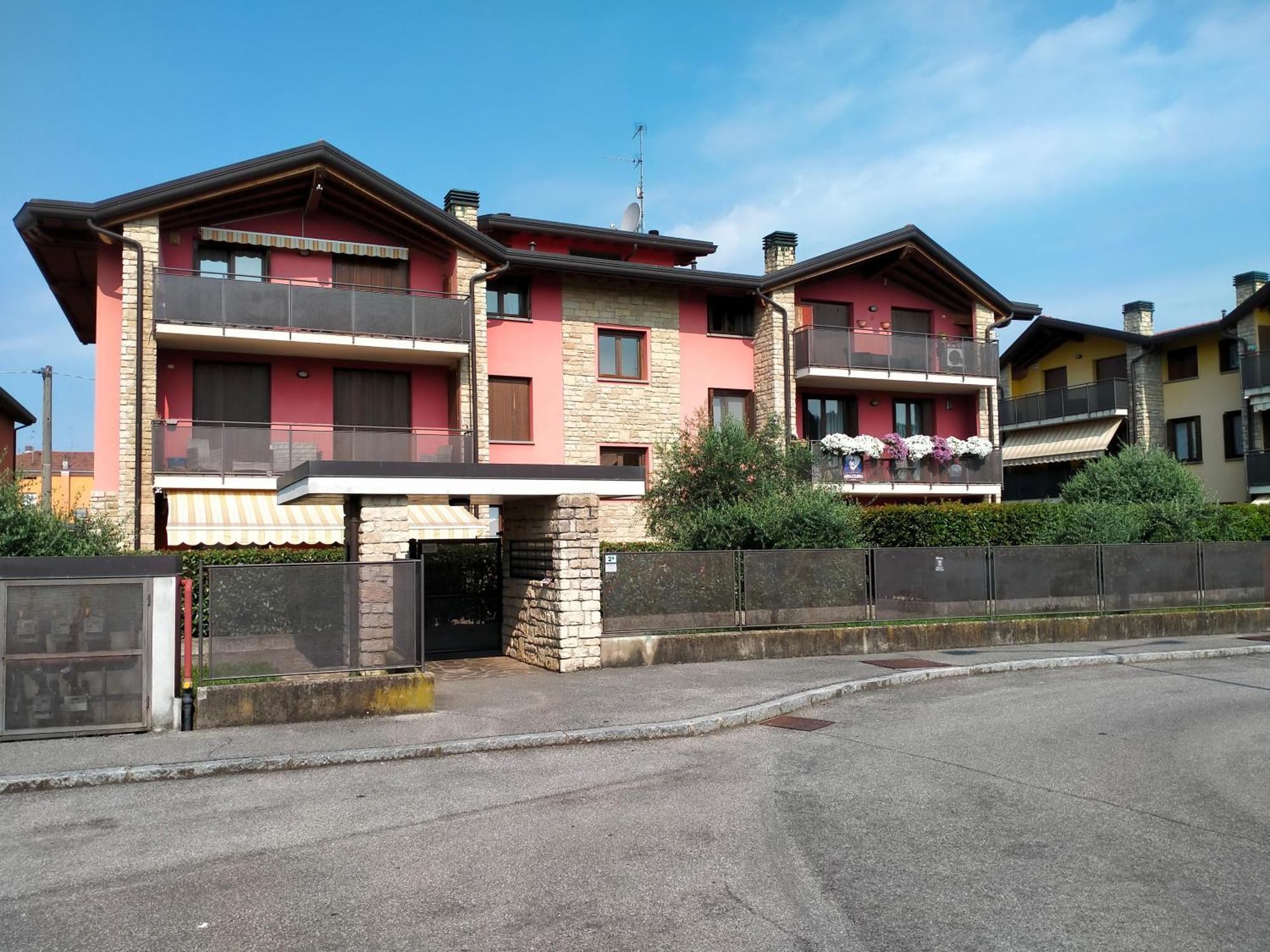 Апартаменти Casa Erri Brusaporto Екстер'єр фото